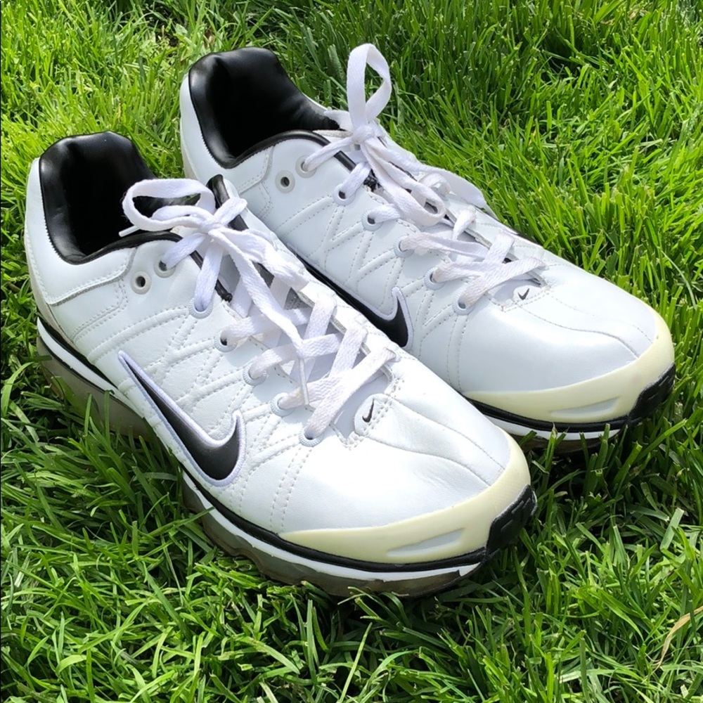 Nike Men’s Air Max Leather Shoes